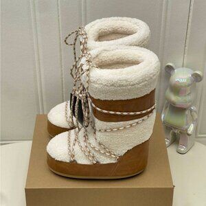 Moon Boot White and Tan Snow Boots